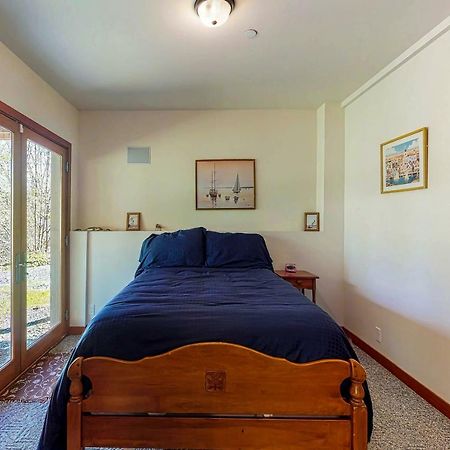 Вилла Woodland Hideaway In The Hills Lake Stevens Экстерьер фото