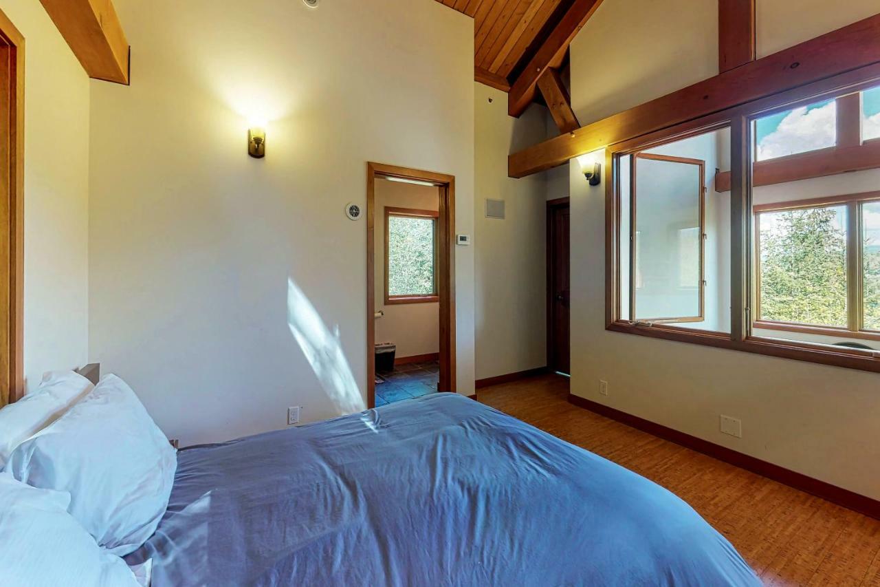 Вилла Woodland Hideaway In The Hills Lake Stevens Экстерьер фото