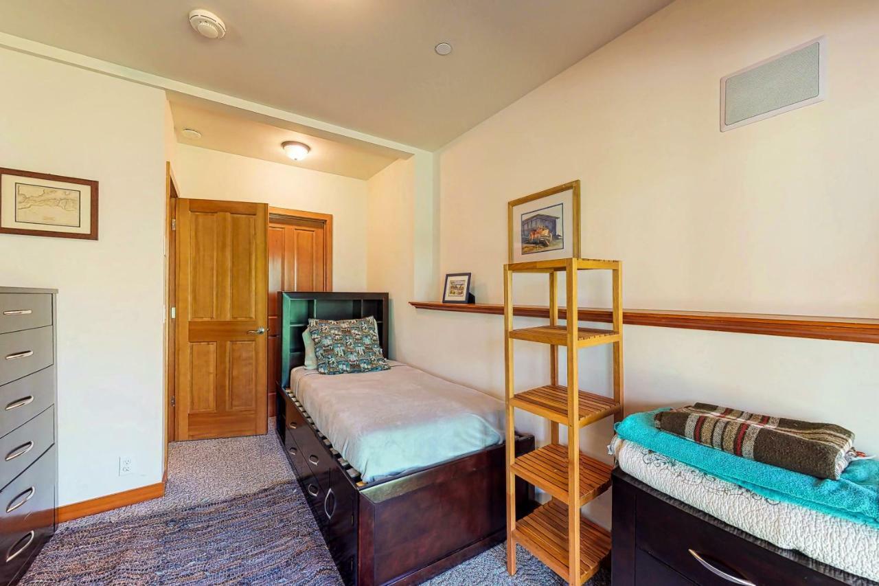 Вилла Woodland Hideaway In The Hills Lake Stevens Экстерьер фото