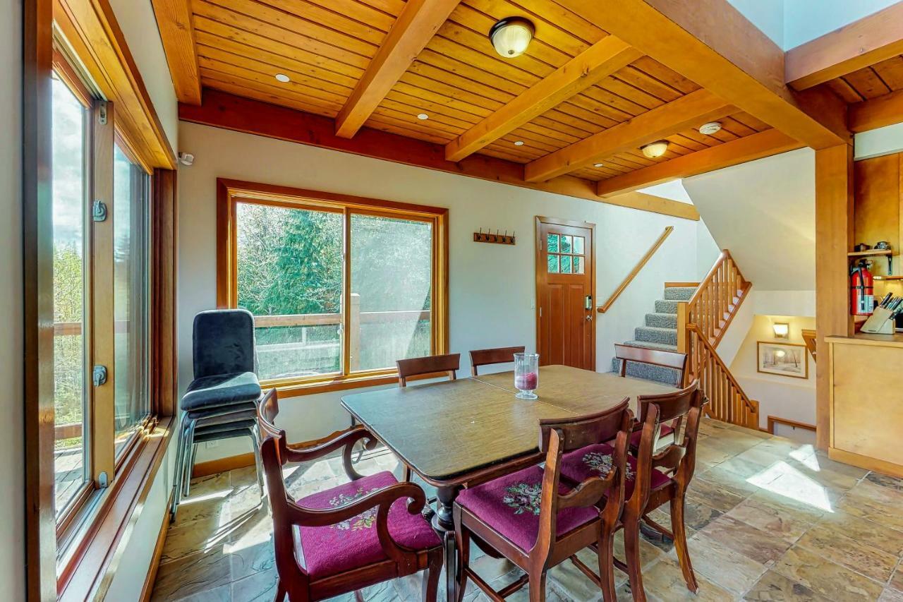 Вилла Woodland Hideaway In The Hills Lake Stevens Экстерьер фото