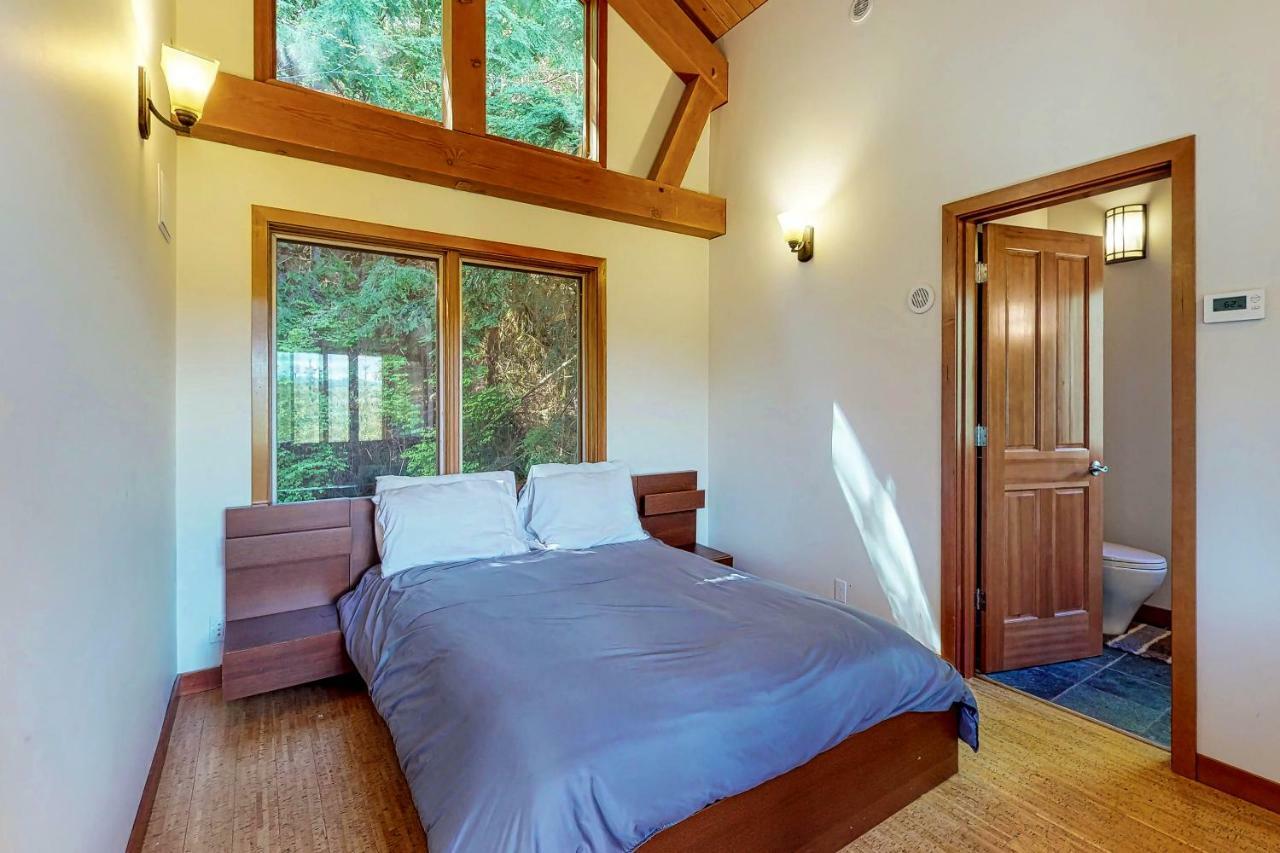 Вилла Woodland Hideaway In The Hills Lake Stevens Экстерьер фото